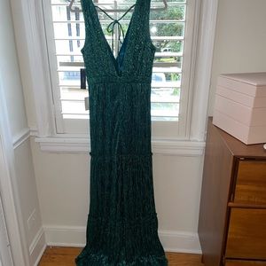 Green plunging neckline lulu’s floor length dress